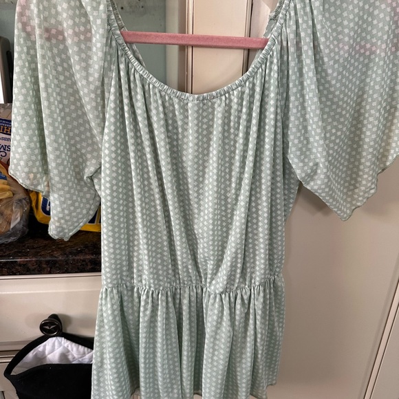 Willow Light Green Patterned Blouse - Picture 3 of 3
